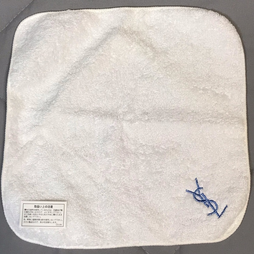 Low Start‼️NWT YSL Hand Towel 💙